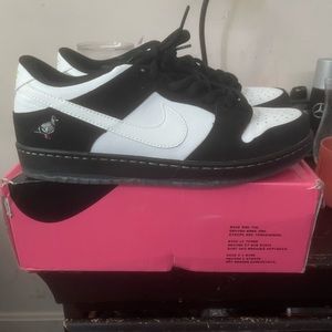 Panda peigon dunks